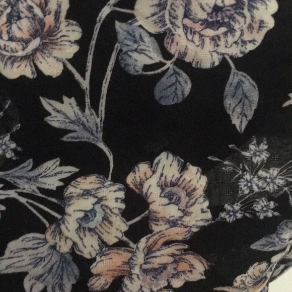 Summer Top - Picture 2 of 5